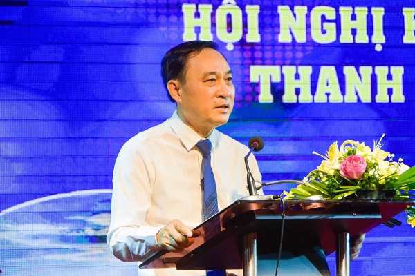 Chủ tịch Hiệp hội doanh nghiệp tỉnh Quảng Ninh Phạm Văn Thể phát biểu tại hội nghị.