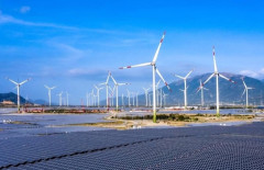 Bộ Công Thương phê duyệt giá tạm cho 62 dự án năng lượng tái tạo chuyển tiếp