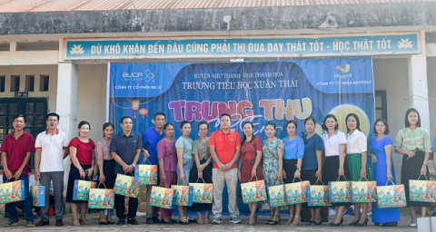 Baygolf and BuCA give ethnic minority children in Thanh Hoa province a sweet Mid-Autumn Festival.