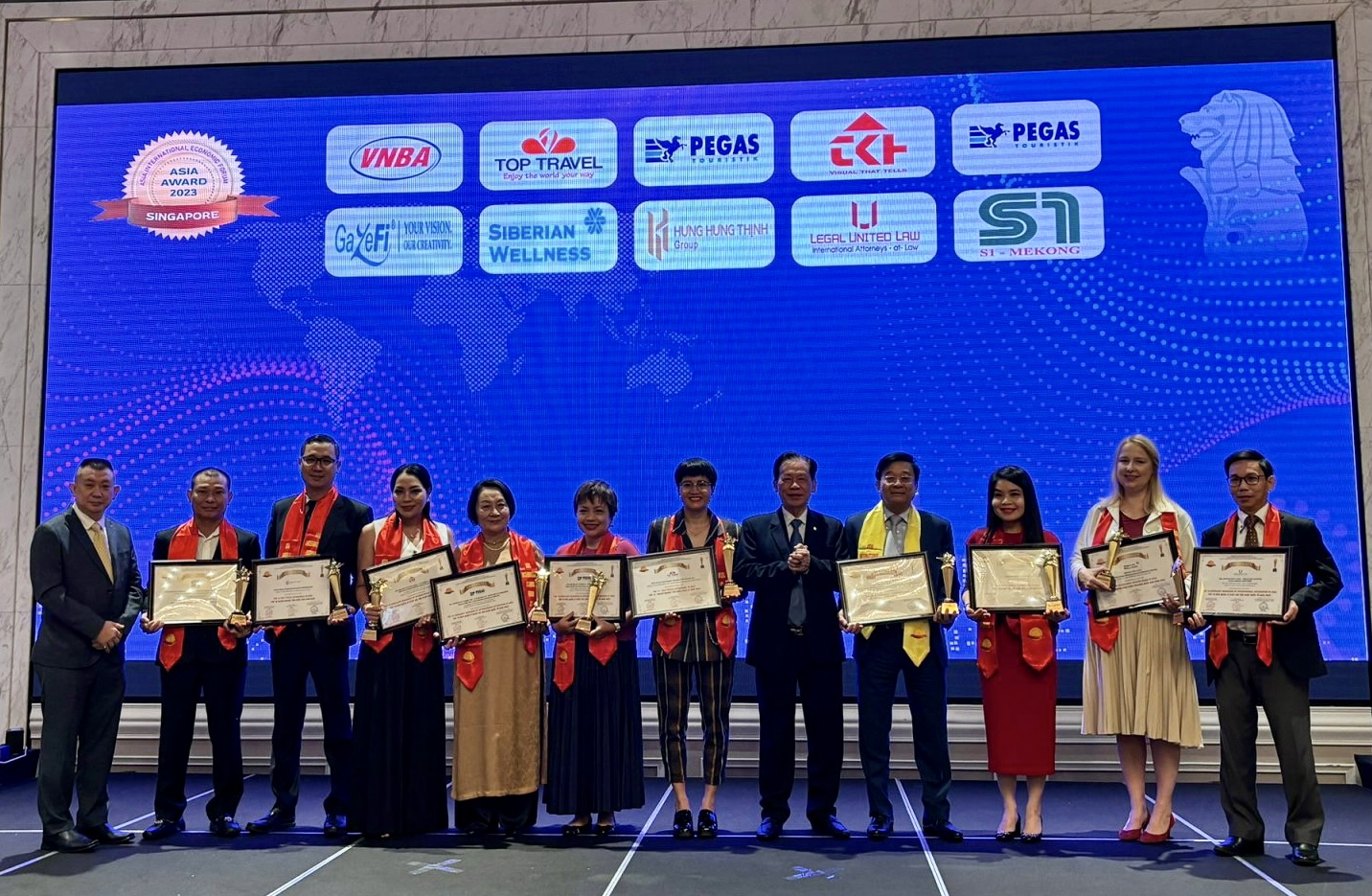 Hung Hung Thinh Honored at Asia Award 2023 in Singapore as a Top 10 Asia Typical Enterprise