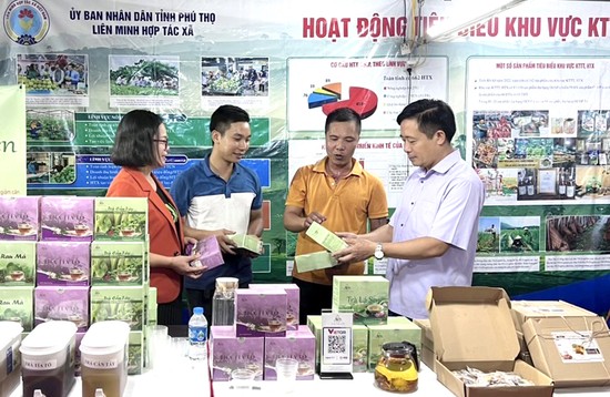 Gian hàng quảng bá, giới thiệu sản phẩm OCOP của tỉnh Phú Thọ