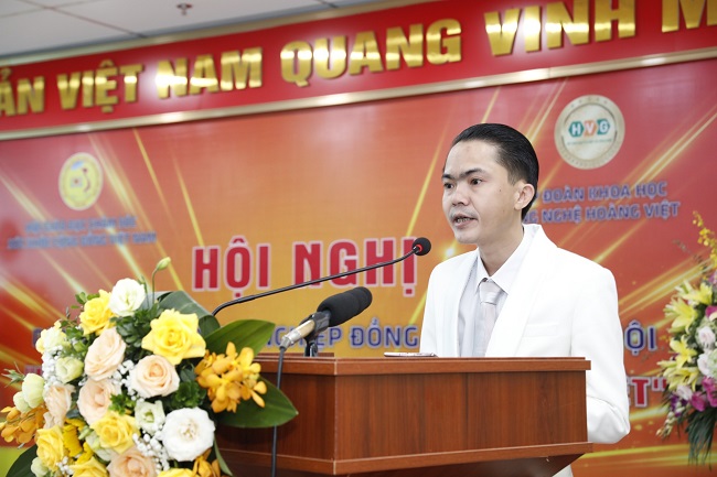 Ông Nguyễn Xuân Diệu, Chủ tịch HĐQT Tập đoàn Khoa học công nghệ Hoàng Việt phát biểu tại Hội nghị