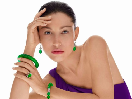 為什麼翡翠在現代珠寶設計中比以往任何時候都更受歡迎？