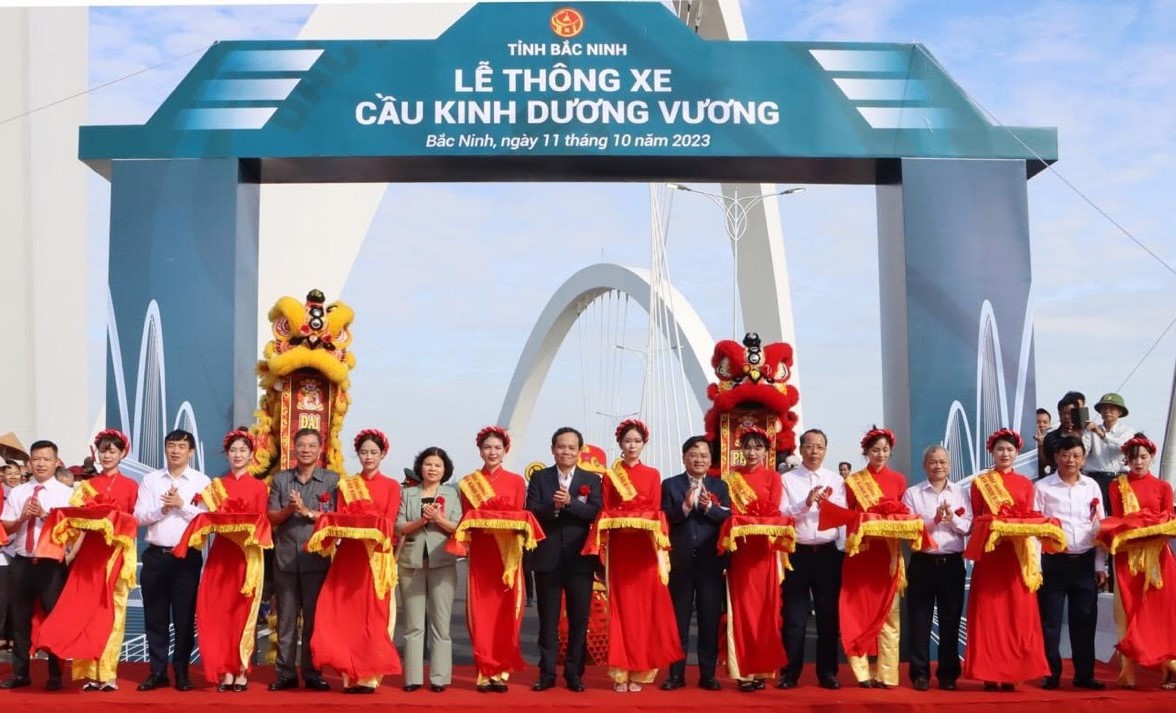 Bắc Ninh chính thức cắt băng khánh thành, thông xe cầu ‘‘Kinh Dương Vương”