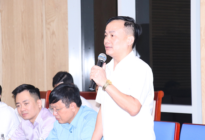 Tại Hội nghị giao ban của UBND tỉnh Nghệ An, Chủ tịch UBND huyện Tương Dương Đinh Hồng Vinh cho biết, huyện sẽ tập trung chỉ đạo để đẩy nhanh tiến độ giải ngân vốn đầu tư công