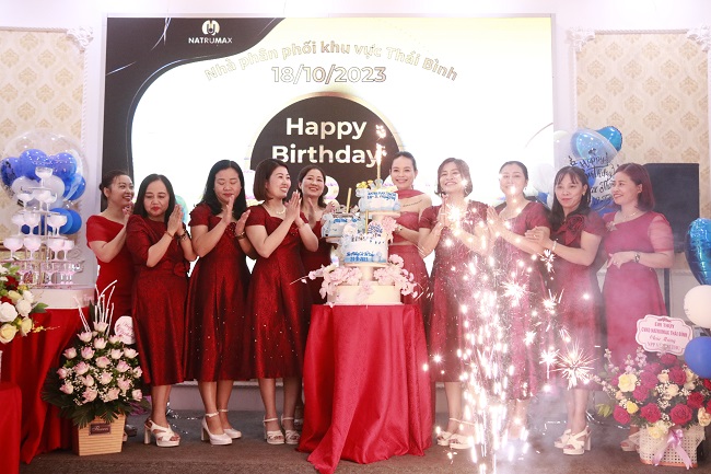 Team Natrumax Thái Bình cùng chúc mừng sinh nhật lần thứ 3