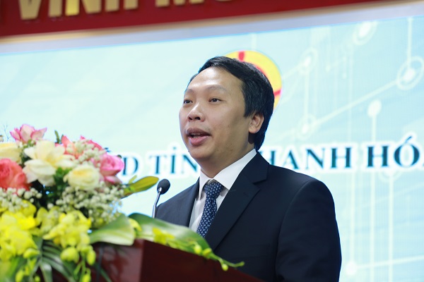 Thứ trưởng Bộ TT&TT Nguyễn Huy Dũng phát biểu tại hội thảo.