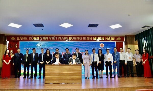 Biên bản ký kết hợp tác giữa Hiệp hội Doanh nghiệp tỉnh Thanh Hoá với doanh nghiệp hỗ trợ chuyển đổi số