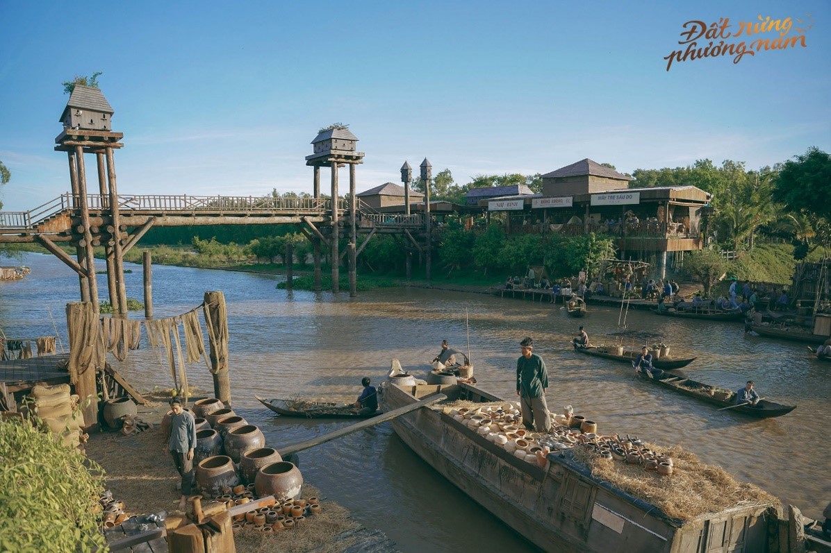 Boats and dinghies are the means of transportation for people in the Western region