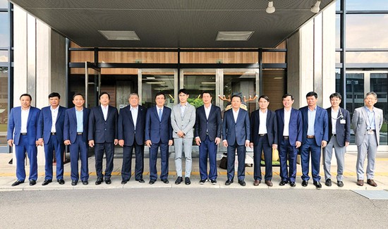 Đoàn công tác tỉnh Phú Thọ sang thăm và làm việc với lãnh đạo tỉnh Nara (Nhật Bản) hồi tháng 9 vừa qua