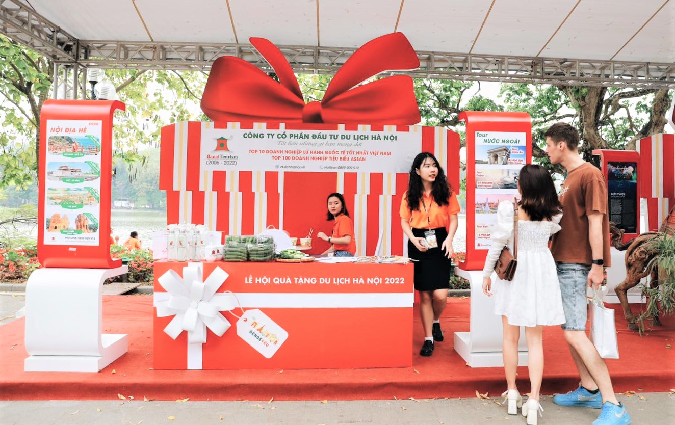 Doanh nghiệp sản phẩm du lịch đặc sắc tới Lễ hội Quà tặng du lịch Hà Nội