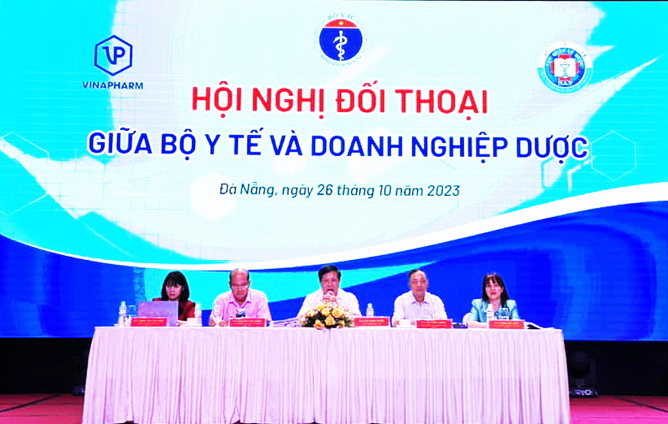 Hội nghị đối thoại năm 2023 giữa Bộ Y tế và doanh nghiệp dược