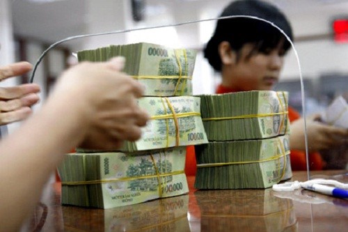 People have deposited nearly 44,000 billion VND into the banking system.