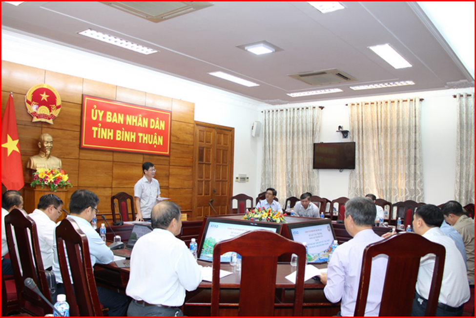 Panoramic meeting.