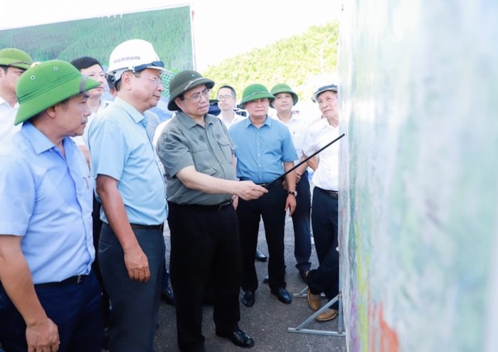 Tháng 7/2022, Thủ tướng Chính phủ Phạm Minh Chính trực tiếp thị sát tại công trình đầu mối Dự án Hồ chứa nước Bản Mồng