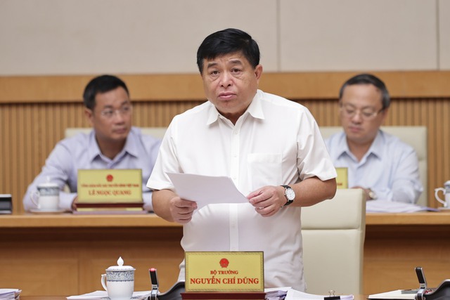 Bộ trưởng Nguyễn Chí Dũng báo cáo tại Phiên họp Chính phủ thường kỳ tháng 10/2023