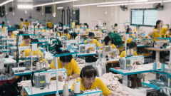 Doanh nghiệp dệt may Việt tự tin gỡ khó với xuất khẩu online