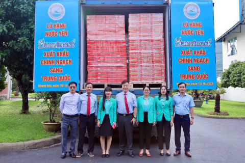 The initial shipments of Khanh Hoa Bird's Nest Beverage Joint Stock Company were delivered to China.