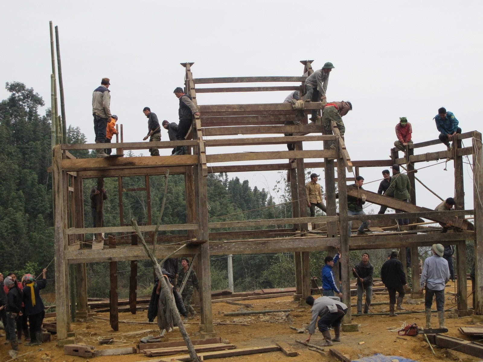 The stilt house of the CCB family was renewed with the contribution of the 