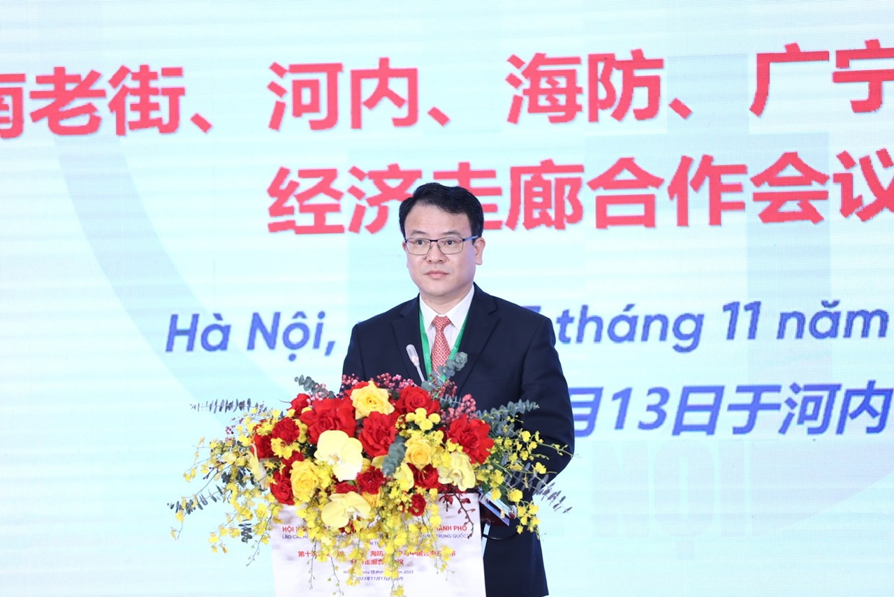 Thứ trưởng Bộ Kế hoạch và đầu tư Trần Quốc Phương tại hội nghị hợp tác hành lang kinh tế 5 tỉnh, thành phố Việt – Trung