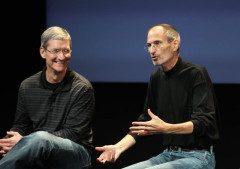 Tim Cook tin chỉ có Steve Jobs mới có thể tạo ra được Apple