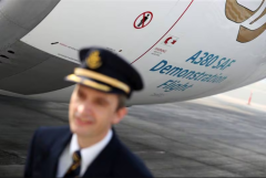 Emirates khai thác chuyến bay thử nghiệm A380 đầu tiên trên thế giới sử dụng nhiên liệu xanh