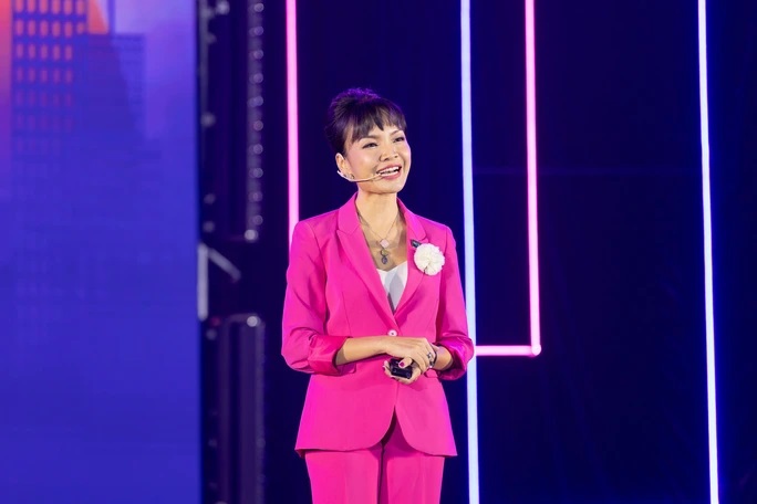 Bà Thanh Nguyễn, Giám đốc và Truyền cảm hứng hạnh phúc tại Anphabe,