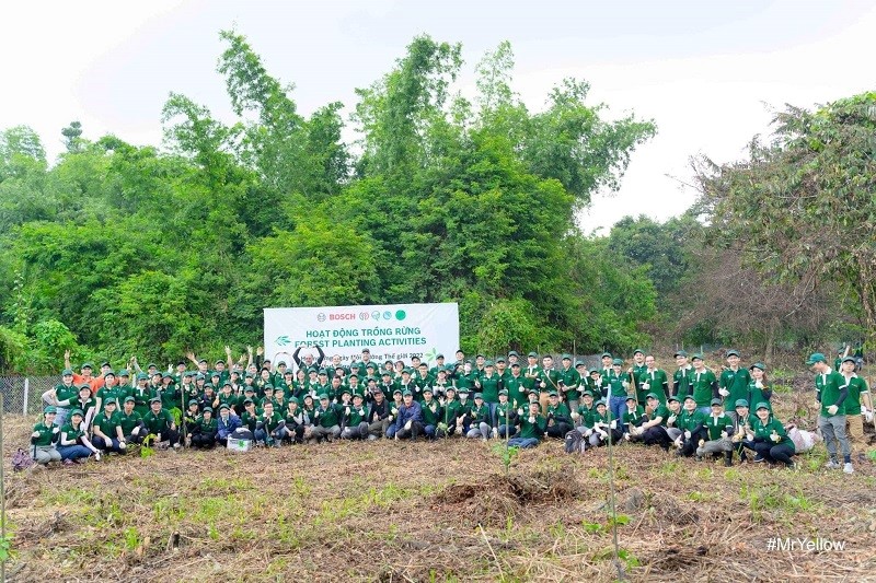 Community activities such as planting trees are widely supported by Bosch employees.