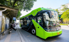 Làm thế nào để “xanh hóa” hệ thống xe buýt Hà Nội