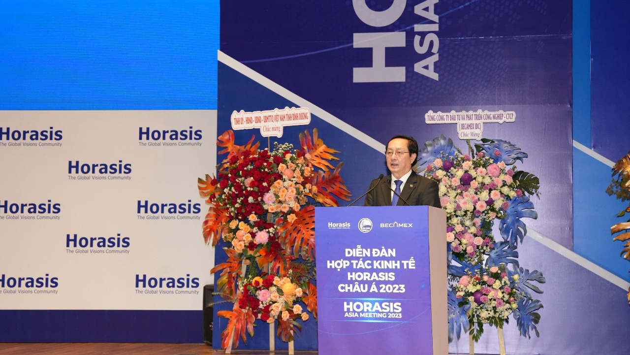 Ông Huỳnh Thành Đạt, Bộ trưởng Bộ KHCN Việt Nam phát biểu chỉ đạo tại chương trình