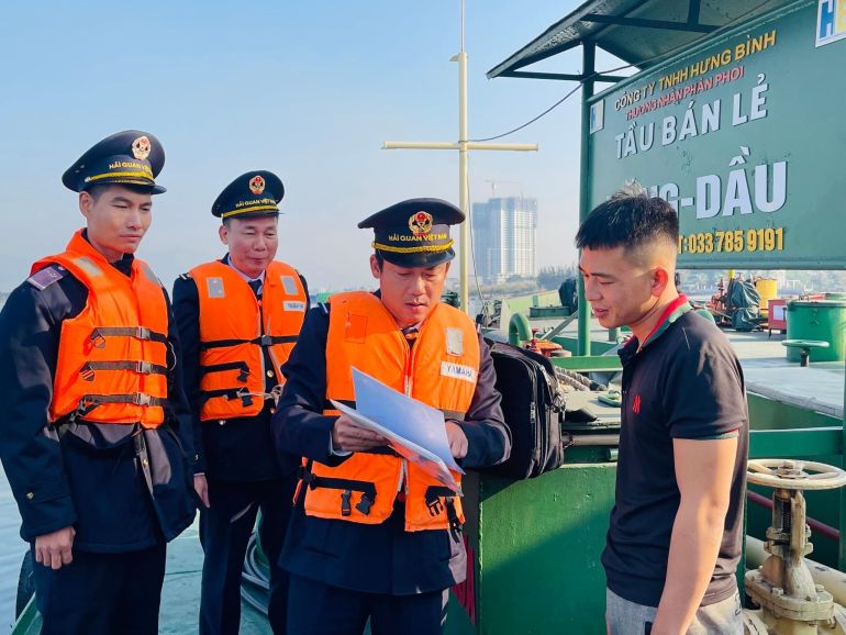 Hải quan Quảng Ninh tăng cường công tác chống buôn lậu, gian lận thương mại & vận chuyển trái phép hàng hóa qua biên giới