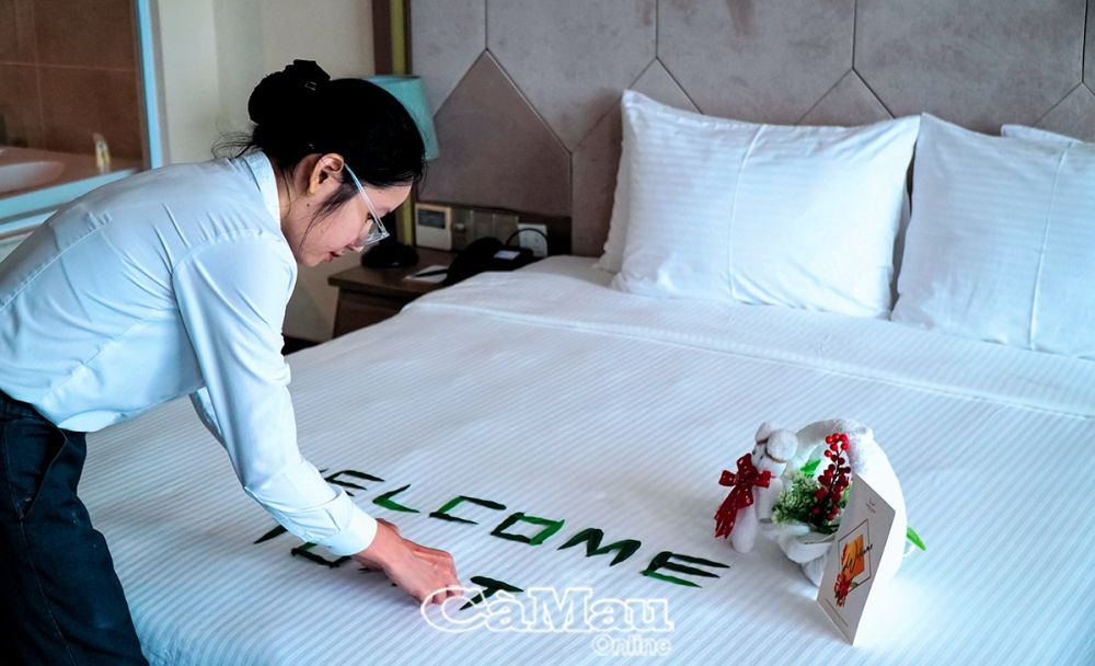 Khách sạn Mường Thanh Luxury Cà Mau đạt tiêu chuẩn 5 sao, với 177 phòng nghỉ, được đầu tư trang thiết bị tiện nghi, thiết kế sang trọng.
