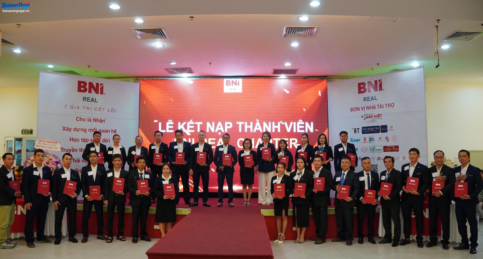 Các thành viên trong BNI Real Chapter tại Quảng Ngãi ra mắt Ban điều hành nhiệm kỳ I (12/2023 - 3/2024)