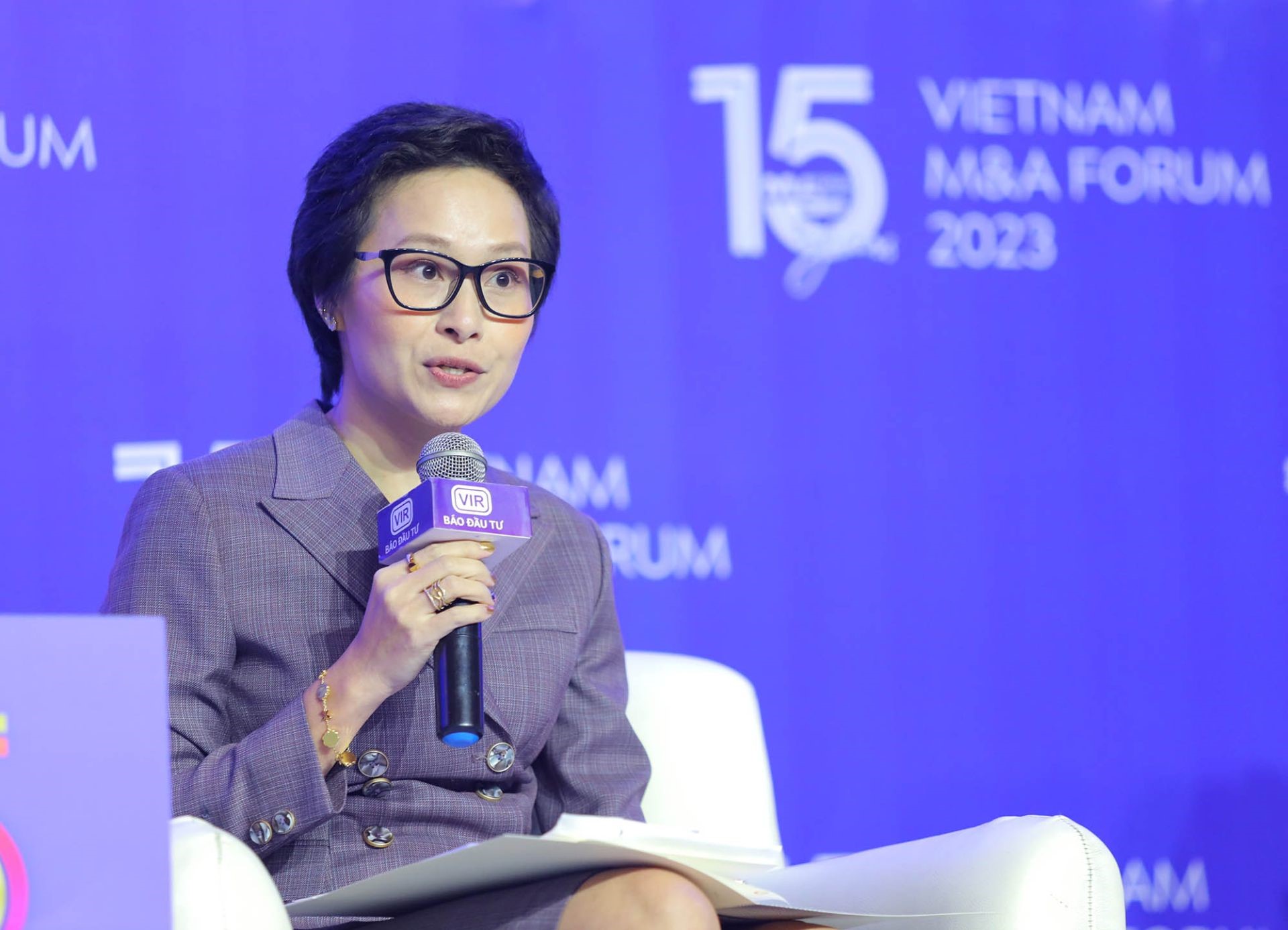 Ms. Binh Le Vandekerckove, General Director, Head of M&A Department of ASART Business Consulting Company. Baodautu photo