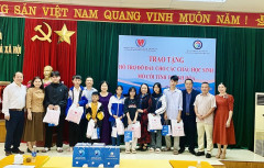 Natrumax trao kinh phí nhận đỡ đầu và tặng quà cho trẻ em mồ côi tỉnh Thanh Hóa