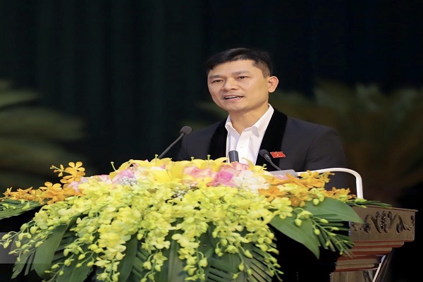Ông Nguyễn Văn Thành, Chủ tịch Hiệp hội Doanh nghiệp TP Thanh Hoá phát biểu tham luận tại kỳ họp thứ 17, HĐND tỉnh