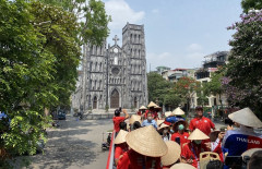 Lượng khách du lịch tới Hà Nội đã tăng đột biến trong năm 2023