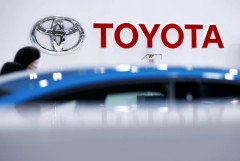 Toyota phải tạm dừng bán 20 mẫu xe sau bê bối gian lận