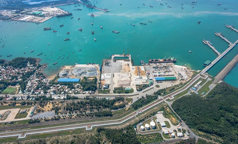 Ngoài ra, cảng nước sâu Dung Quất là lợi thế rất lớn cho hoạt động xuất nhập khẩu tại Quảng Ngãi tăng trưởng ấn tượng
