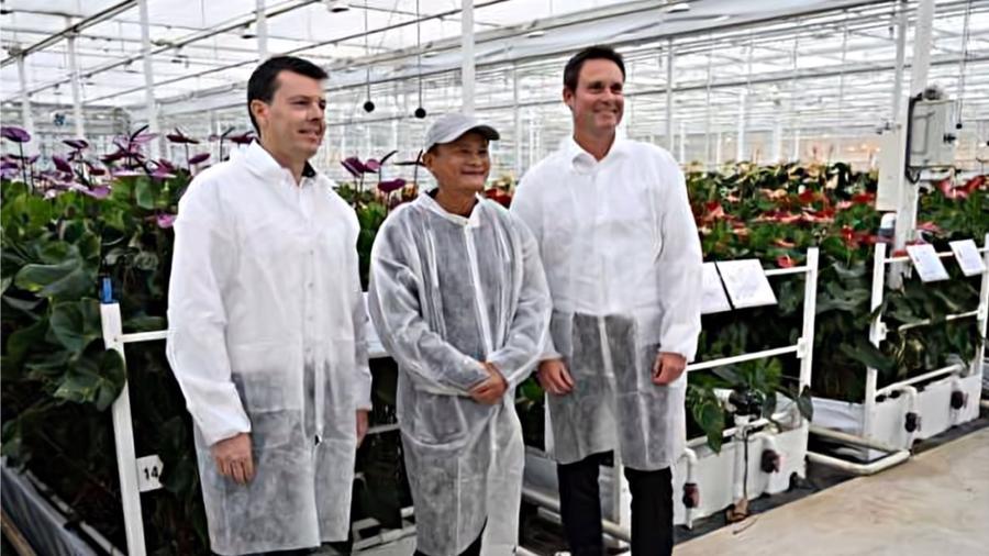 Sau khi chính thức “nghỉ hưu” khỏi Alibaba vào năm 2019, vị doanh nhân cho biết công việc tương lai của ông sẽ tập trung vào giáo dục và nông nghiệp.