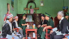 Bộ đội Biên phòng Lào Cai chung sức xây dựng cơ sở chính trị địa phương vững mạnh
