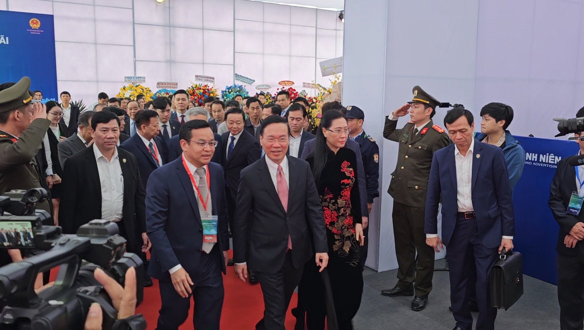 President Vo Van Thuong and the delegation attended the 10th anniversary of VSIP Quang Ngai