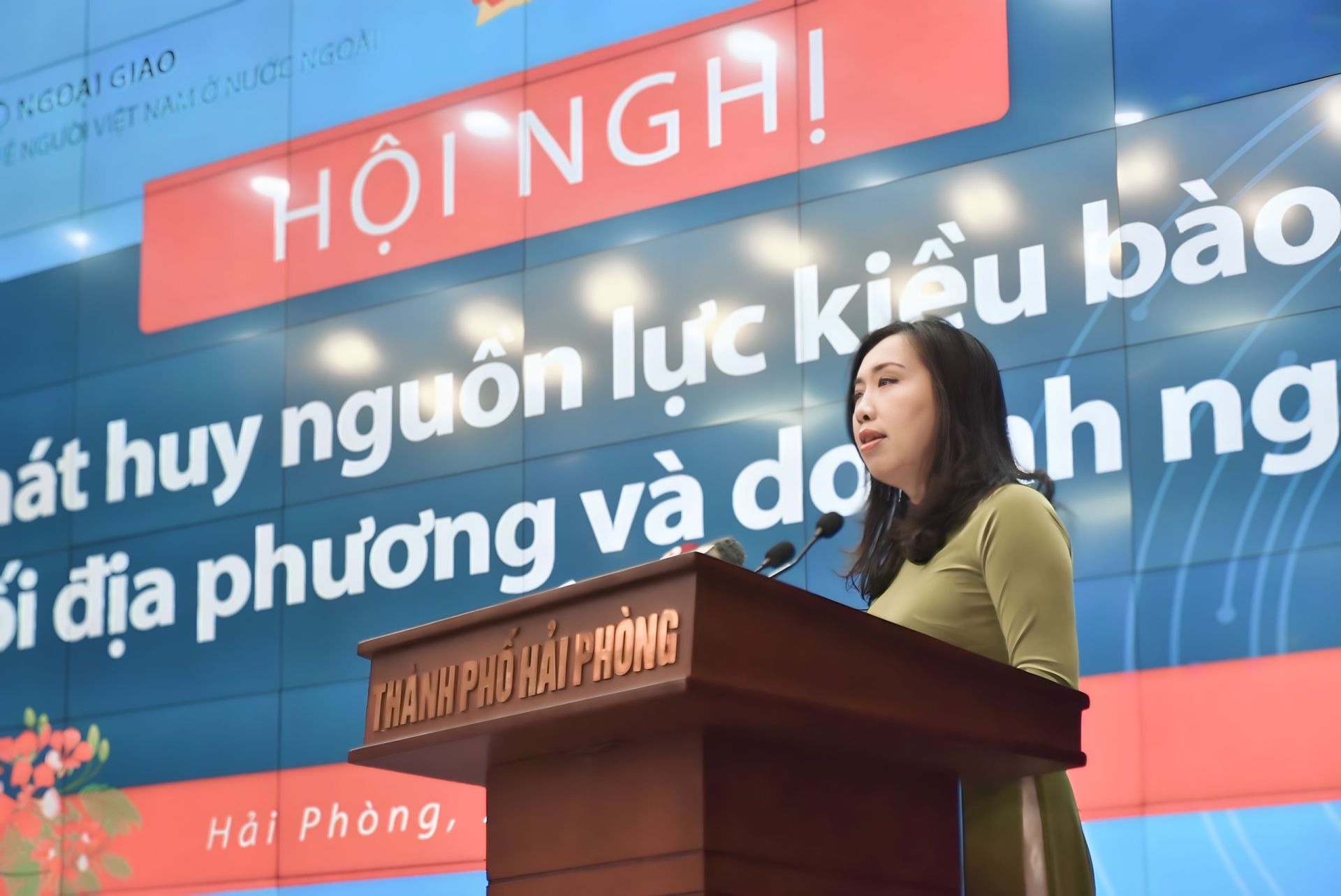 Chủ nhiệm Ủy ban Nhà nước về người Việt Nam ở nước ngoài, Thứ trưởng Ngoại giao Lê Thị Thu Hằng phát biểu khai mạc Hội nghị.
