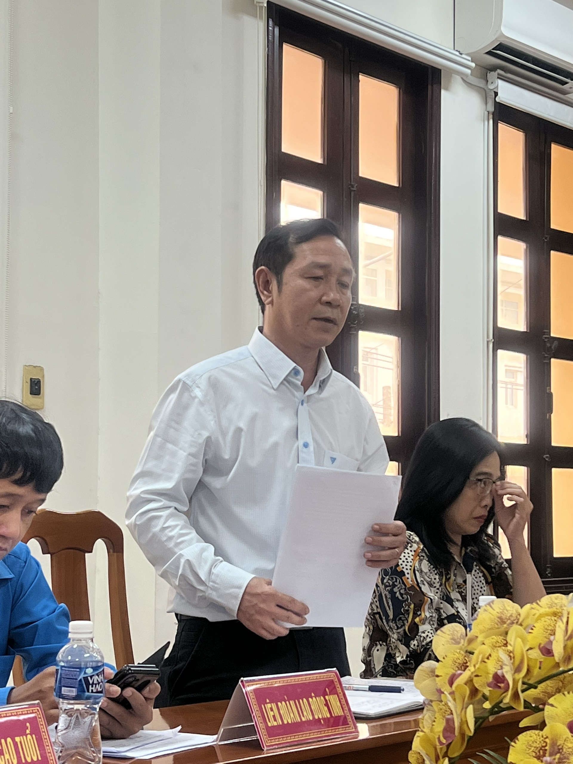 Đại diện Liên đoàn Lao động tỉnh Bình Thuận phát biểu tại Hội nghị