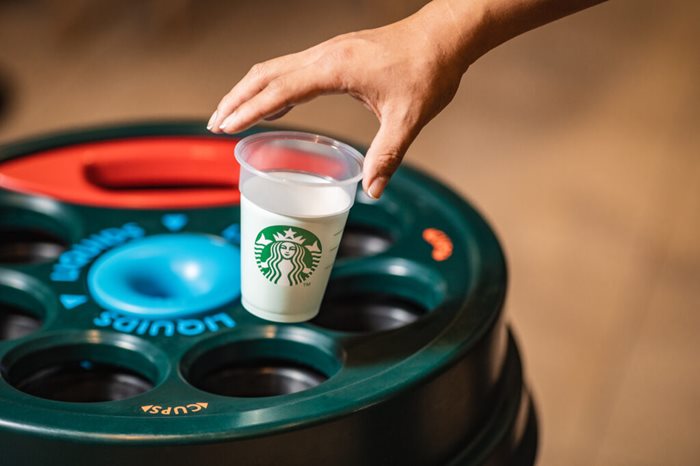 Giảm bớt việc sử dụng cốc dùng một lần và sáng kiến ​​Cửa hàng Xanh hơn là chìa khóa để đạt được mục tiêu bền vững đầy tham vọng của Starbucks vào năm 2030 | Nguồn ảnh: Starbucks