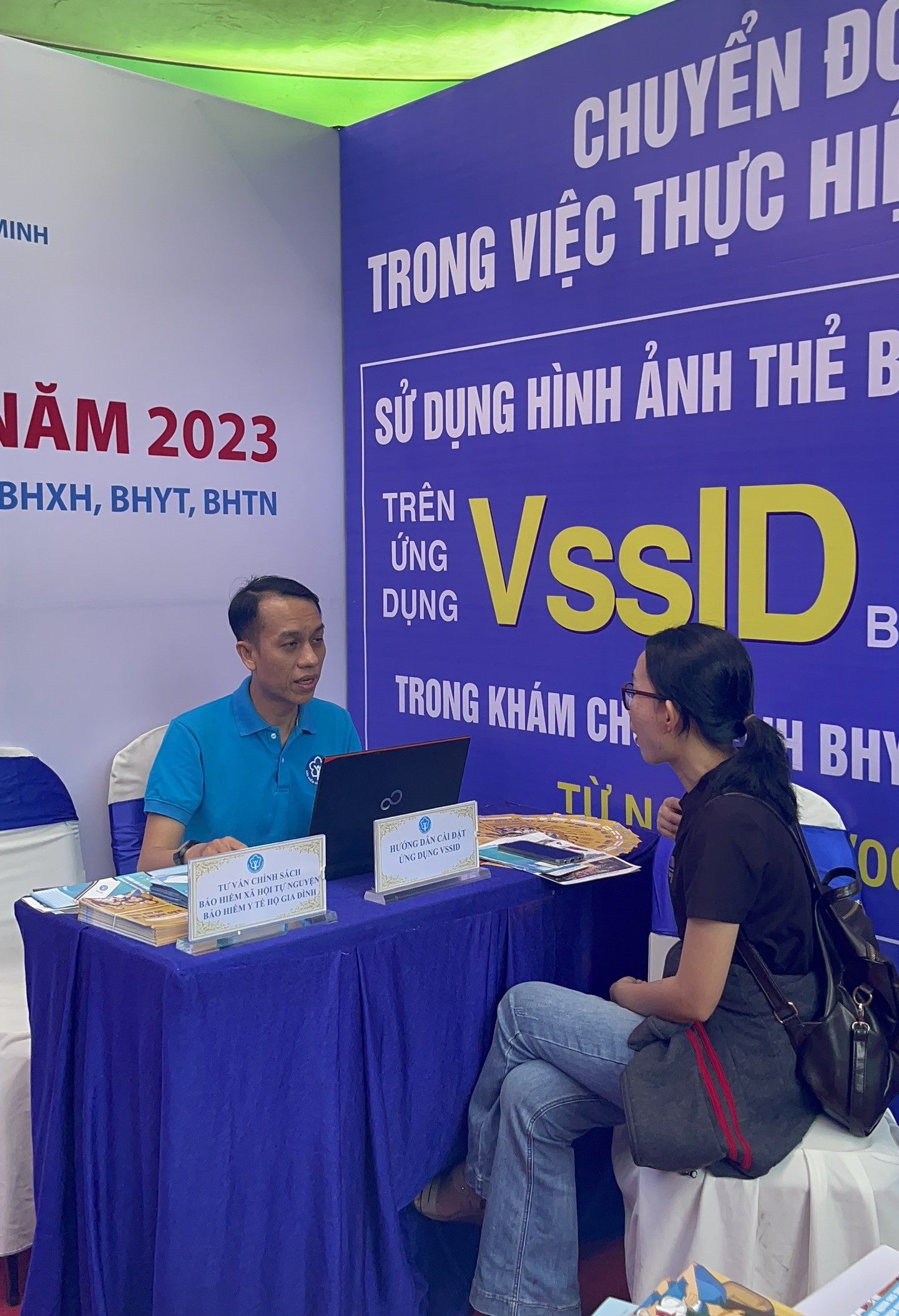 Ứng dụng VssID của BHXH Việt Nam đứng thứ 1 trong nhóm ứng dụng về Kinh doanh