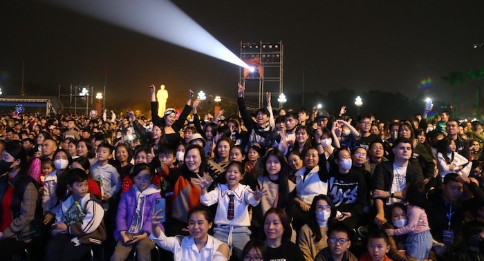 Hàng ngàn người dân xứ Nghệ hoà mình vào Chương trình nghệ thuật 