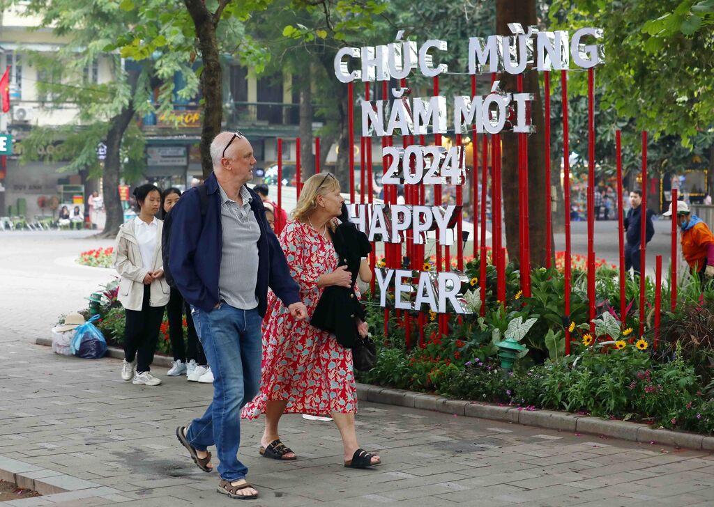 Du khách tới Hà Nội trong Tết Dương lịch tăng 65% so với cùng kỳ năm trước