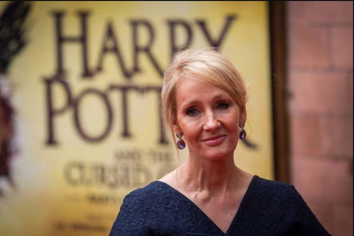 Những bản sao đầu tiên của cuốn 'Harry Potter và Hòn đá phù thủy' của JK Rowling có một lỗi khiến cuốn sách trở thành một món đồ sưu tầm