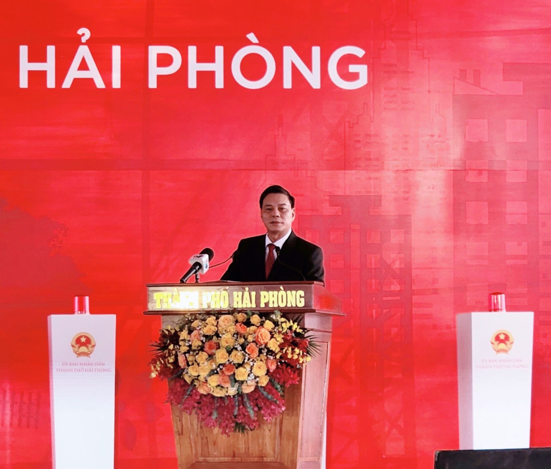 Ông Nguyễn Văn Tùng - Chủ tịch UBND thành phố Hải Phòng phát biểu